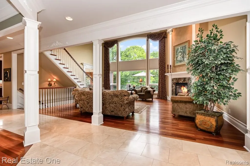 2737 Pebble Beach Drive Oakland Charter Township MI 48363