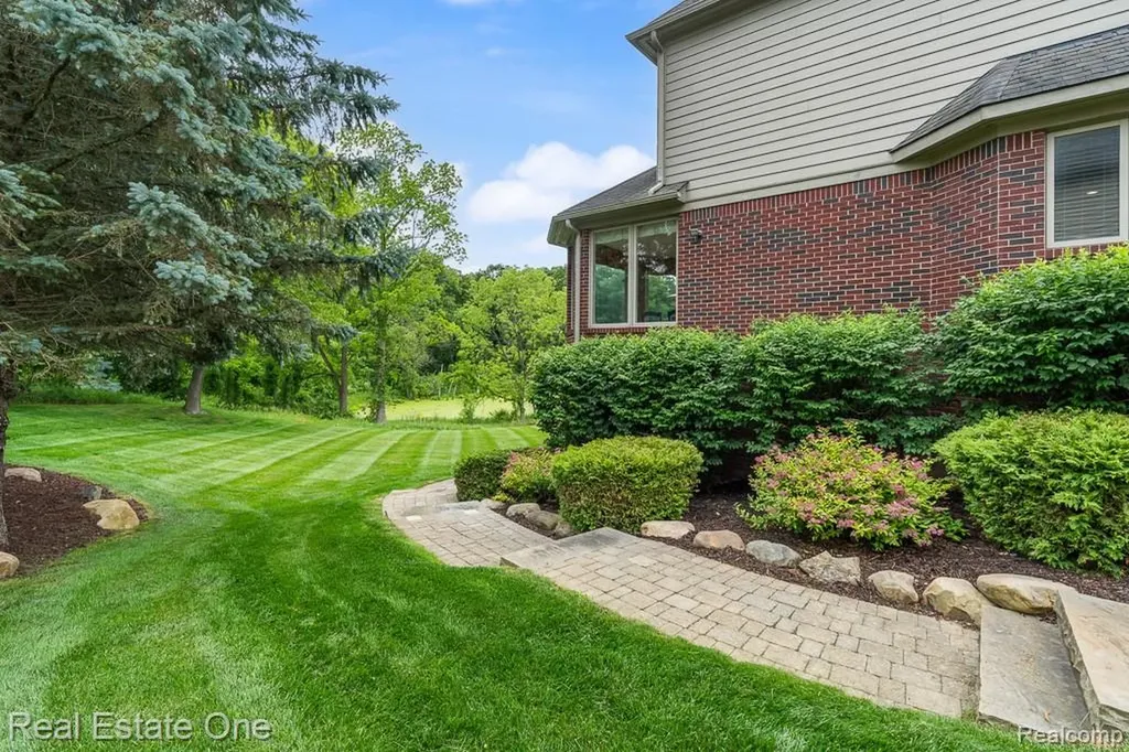 2737 Pebble Beach Drive Oakland Charter Township MI 48363