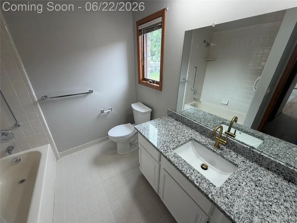 35284 Vito Drive Sterling Heights City MI 48310