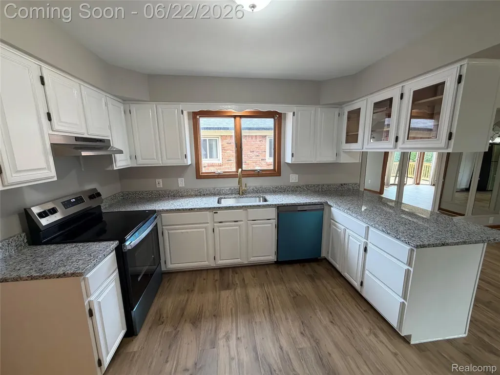 35284 Vito Drive Sterling Heights City MI 48310