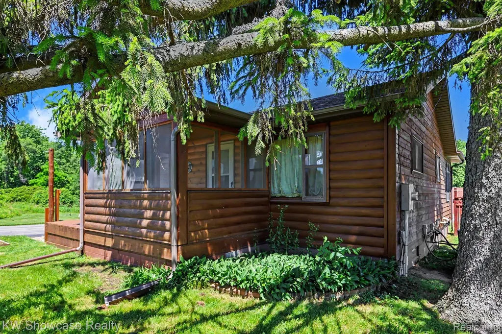 3585 Clark Road Dewitt Charter Township MI 48808