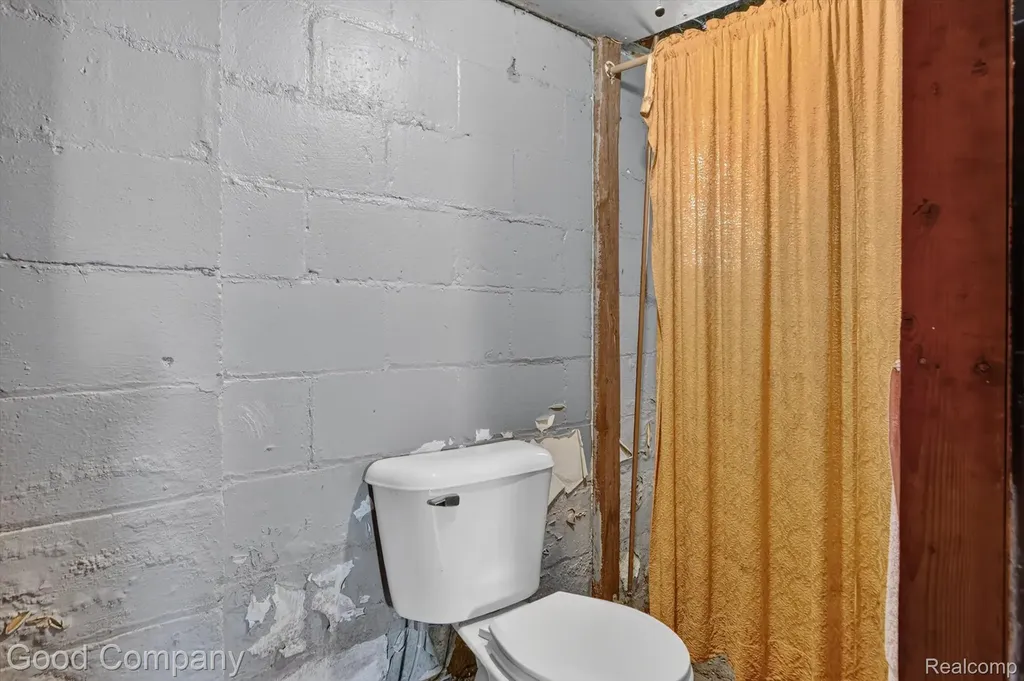 15045 Quincy Street Detroit City MI 48238