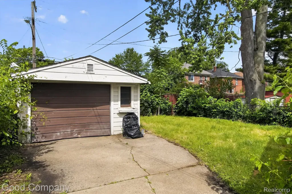 15045 Quincy Street Detroit City MI 48238