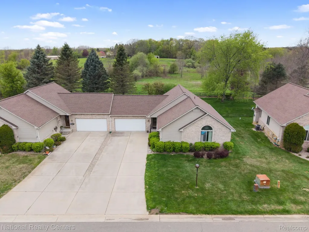 7221 Hawthorne Circle Atlas Township MI 48438