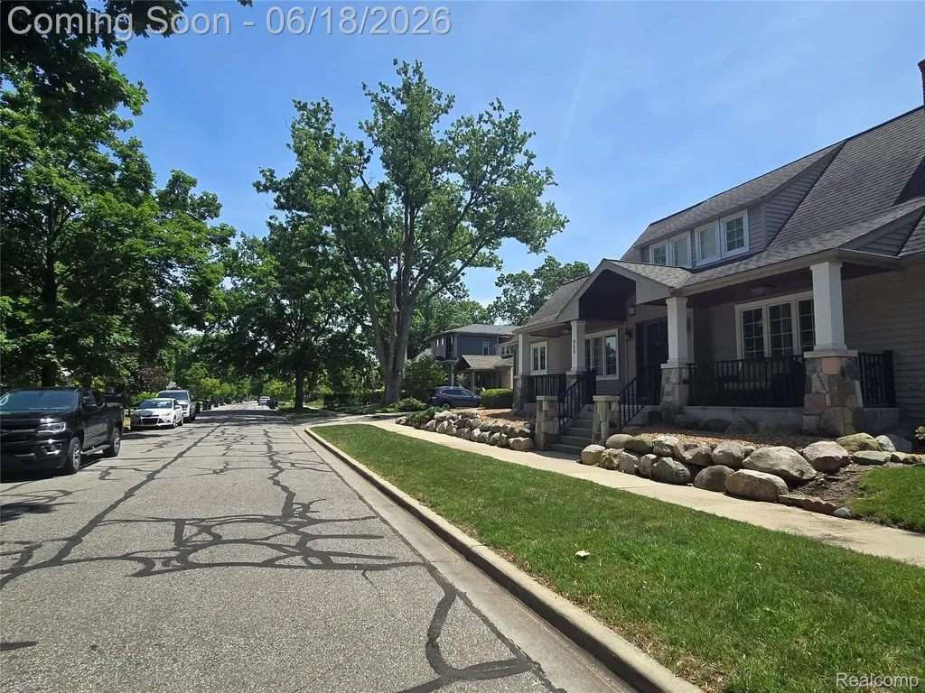 903 E 3rd Street E Royal Oak City MI 48067