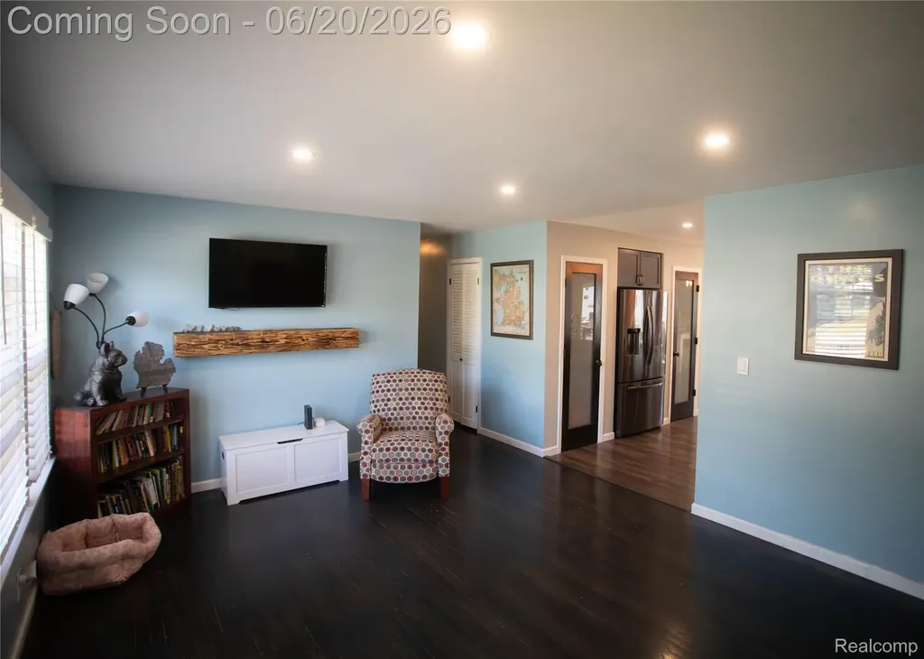 20322 Melvin Street Livonia City MI 48152