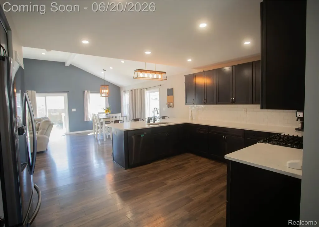 20322 Melvin Street Livonia City MI 48152