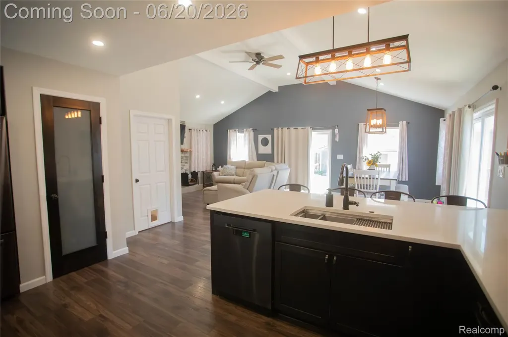 20322 Melvin Street Livonia City MI 48152