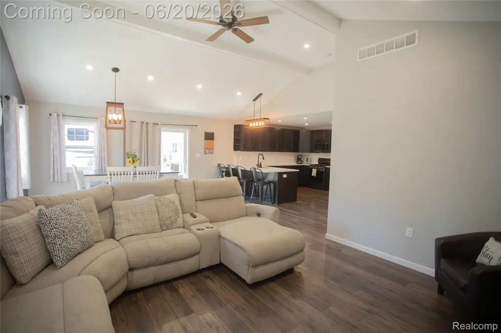 20322 Melvin Street Livonia City MI 48152