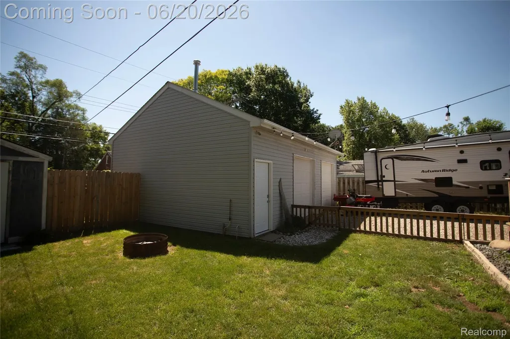 20322 Melvin Street Livonia City MI 48152