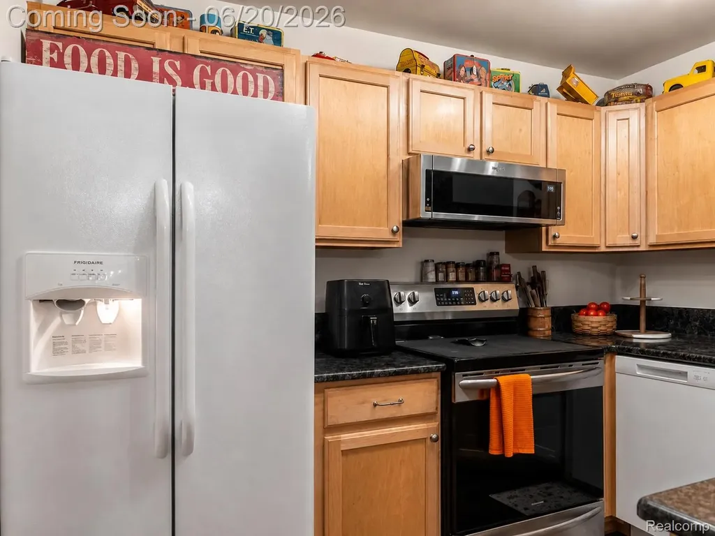 50119 Harding Street Canton Charter Township MI 48188