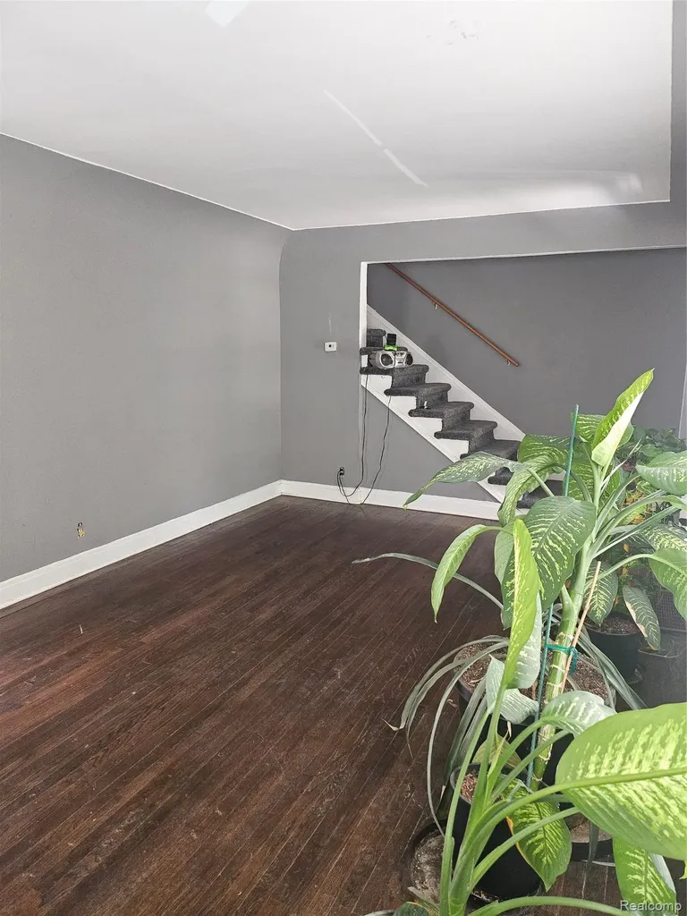 18071 Pennington Drive Detroit City MI 48221