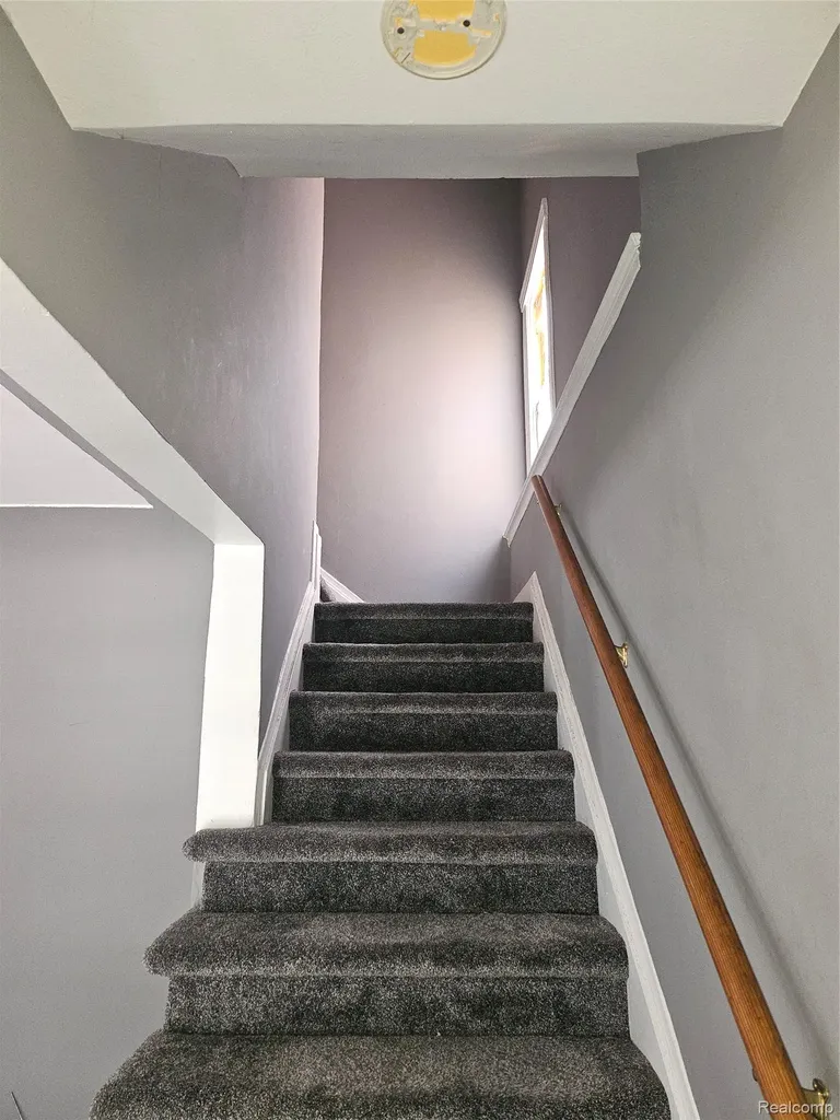 18071 Pennington Drive Detroit City MI 48221