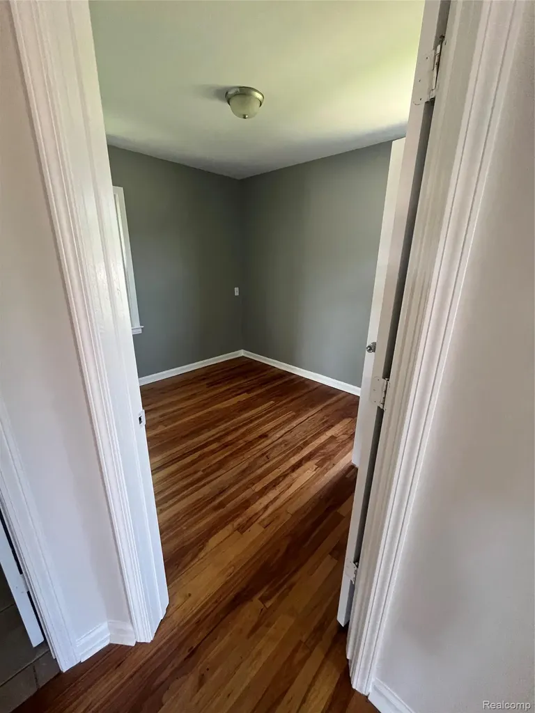 1004 Leblanc Street Lincoln Park City MI 48146