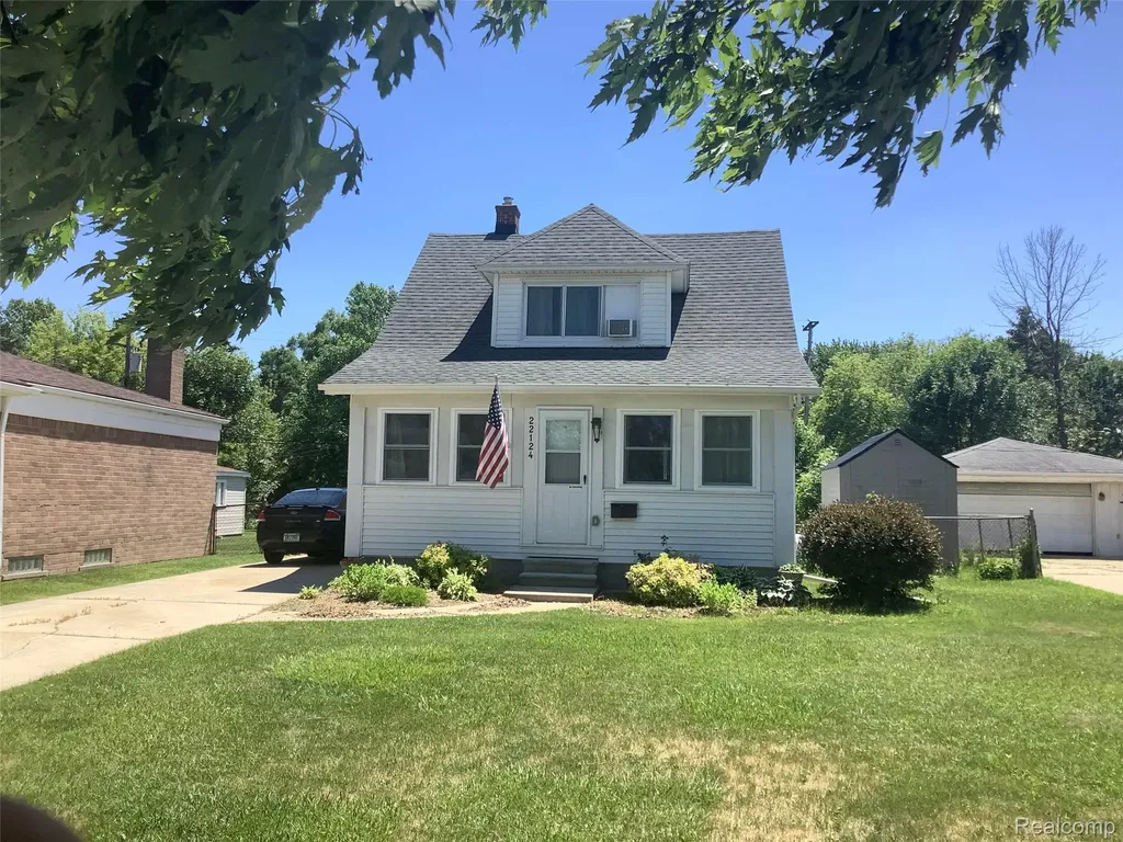 22124 Violet Street St. Clair Shores City MI 48082