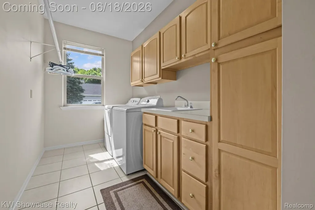 5580 Birch Lane Springfield Charter Township MI 48350
