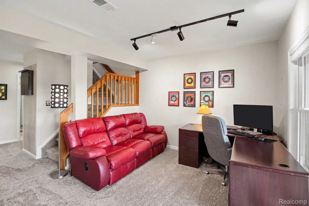 678 Summit Ridge Drive Milford Village MI 48381