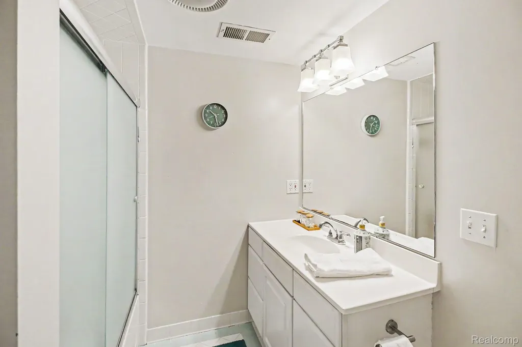 678 Summit Ridge Drive Milford Village MI 48381