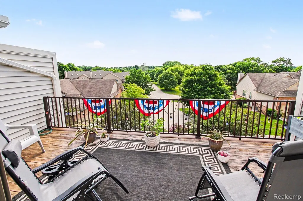678 Summit Ridge Drive Milford Village MI 48381