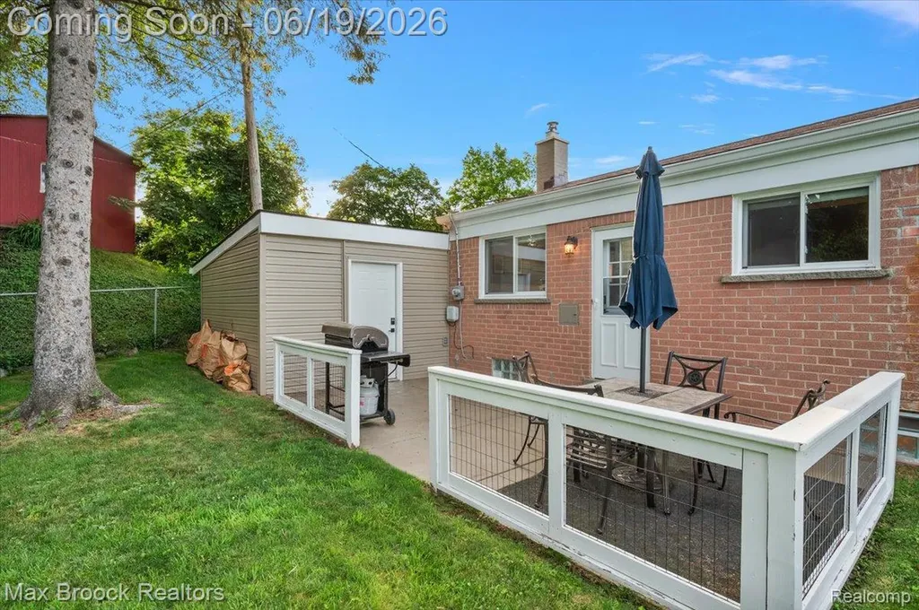 737 Panorama Drive Milford Village MI 48381