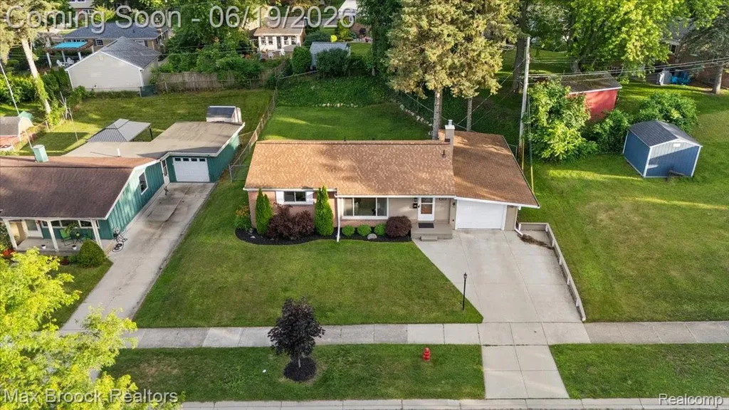 737 Panorama Drive Milford Village MI 48381
