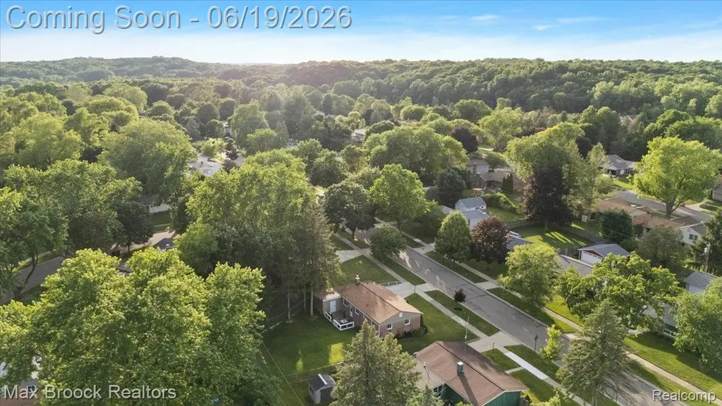 737 Panorama Drive Milford Village MI 48381