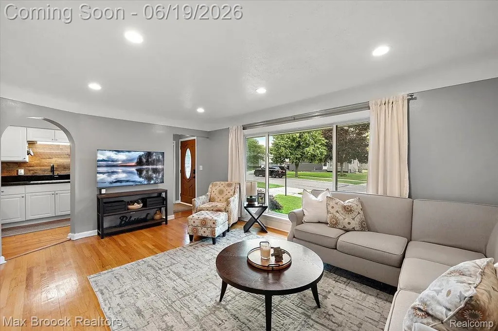 737 Panorama Drive Milford Village MI 48381
