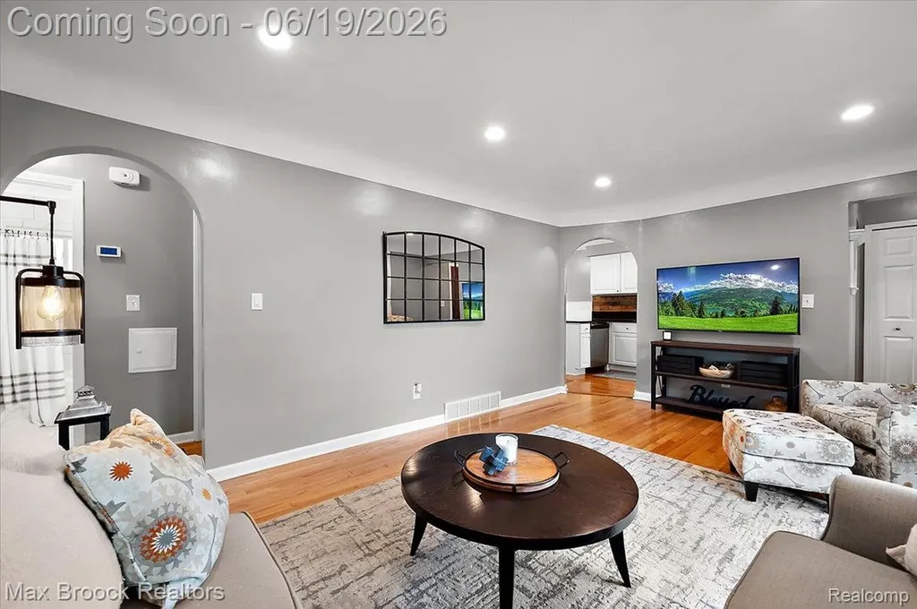 737 Panorama Drive Milford Village MI 48381