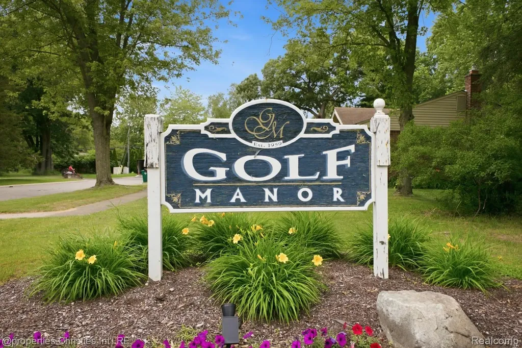 2805 Pinto Drive Commerce Charter Township MI 48382