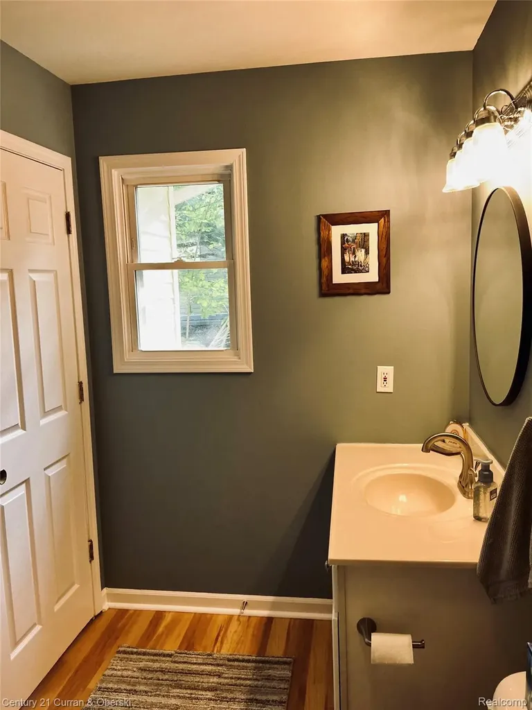 318 Elm Avenue Roscommon Village MI 48653