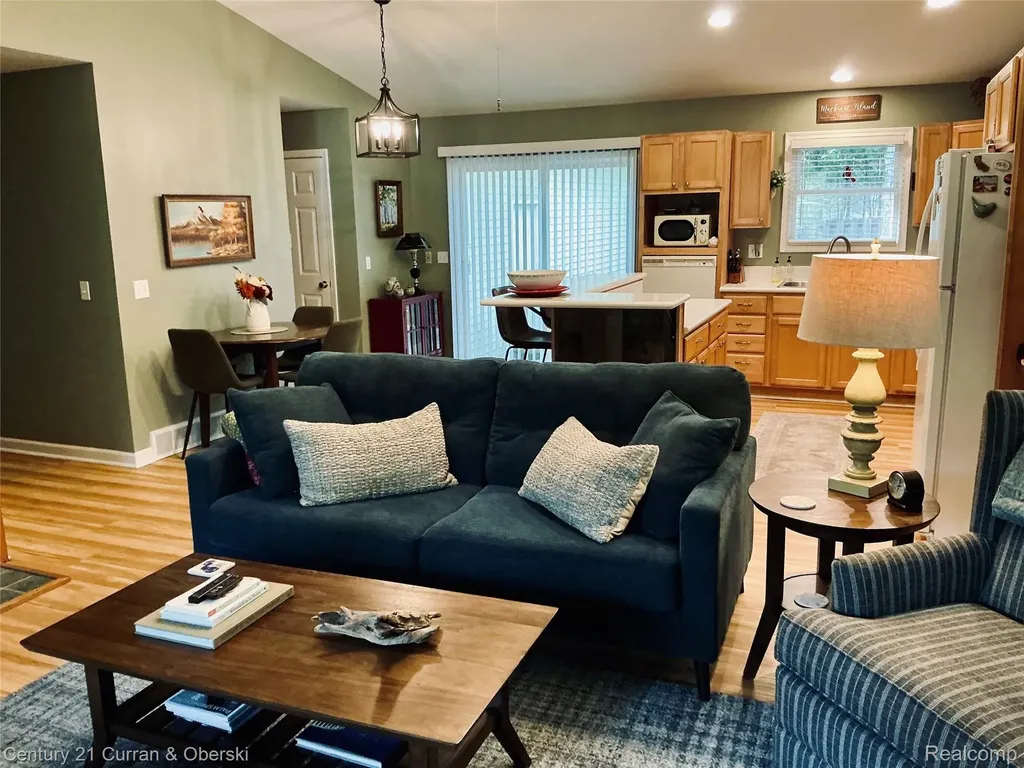 318 Elm Avenue Roscommon Village MI 48653
