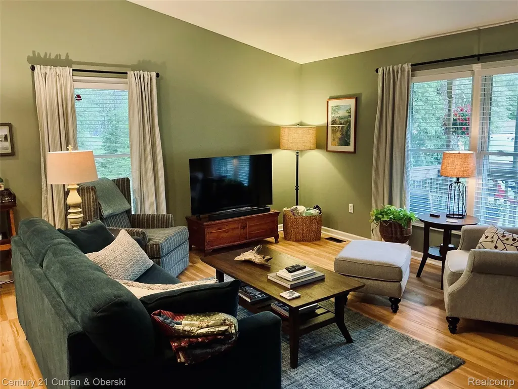 318 Elm Avenue Roscommon Village MI 48653