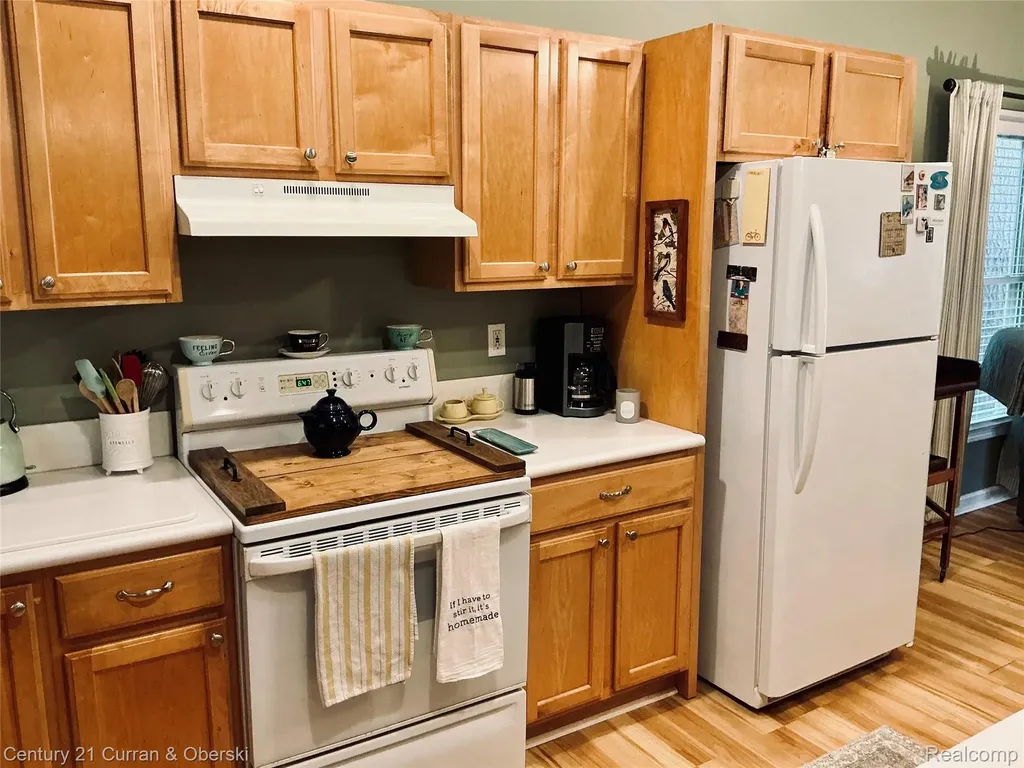 318 Elm Avenue Roscommon Village MI 48653