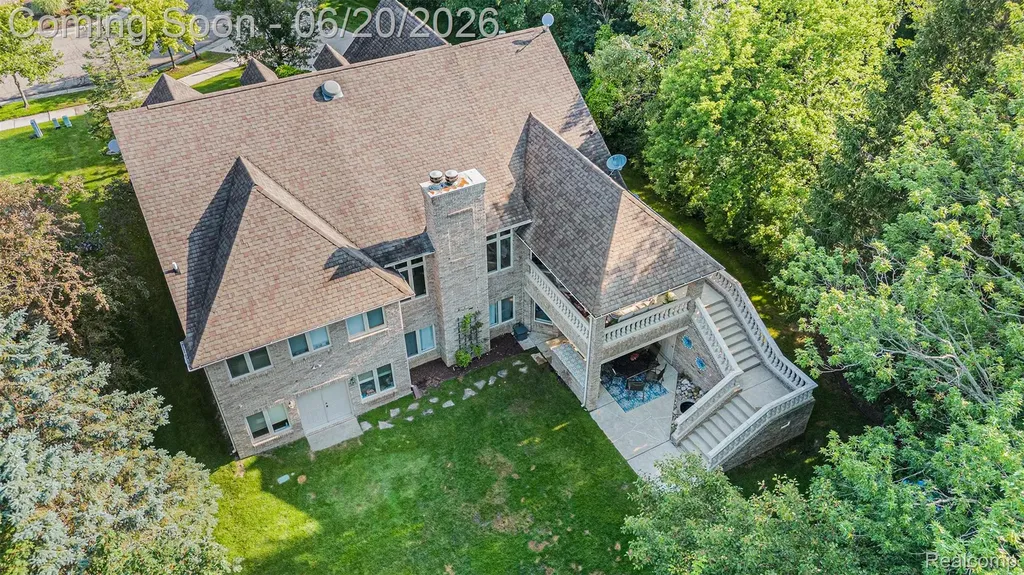 836 Townsend Drive South Lyon City MI 48178