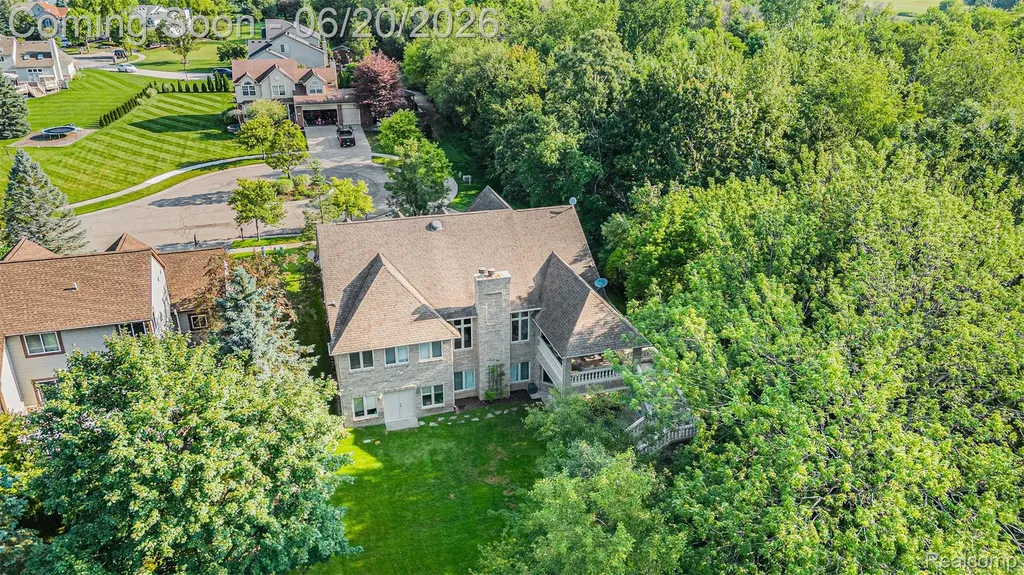 836 Townsend Drive South Lyon City MI 48178