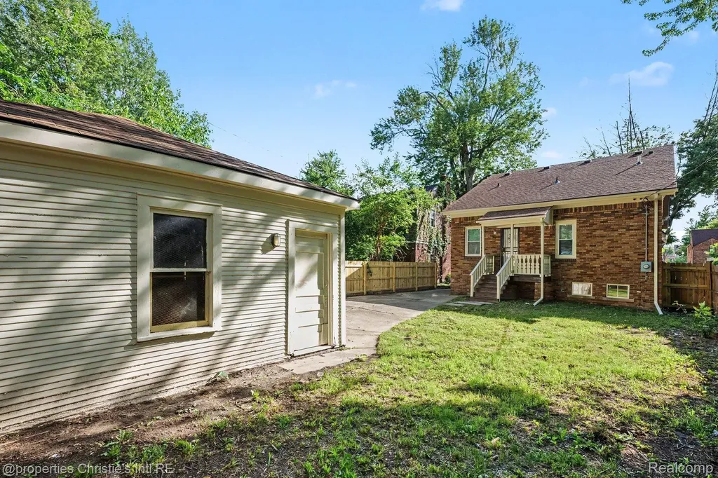 5984 Kensington Avenue Detroit City MI 48224