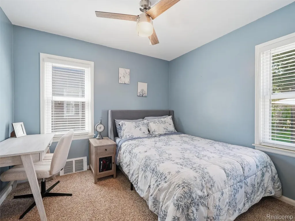433 Dewey Street Royal Oak City MI 48067