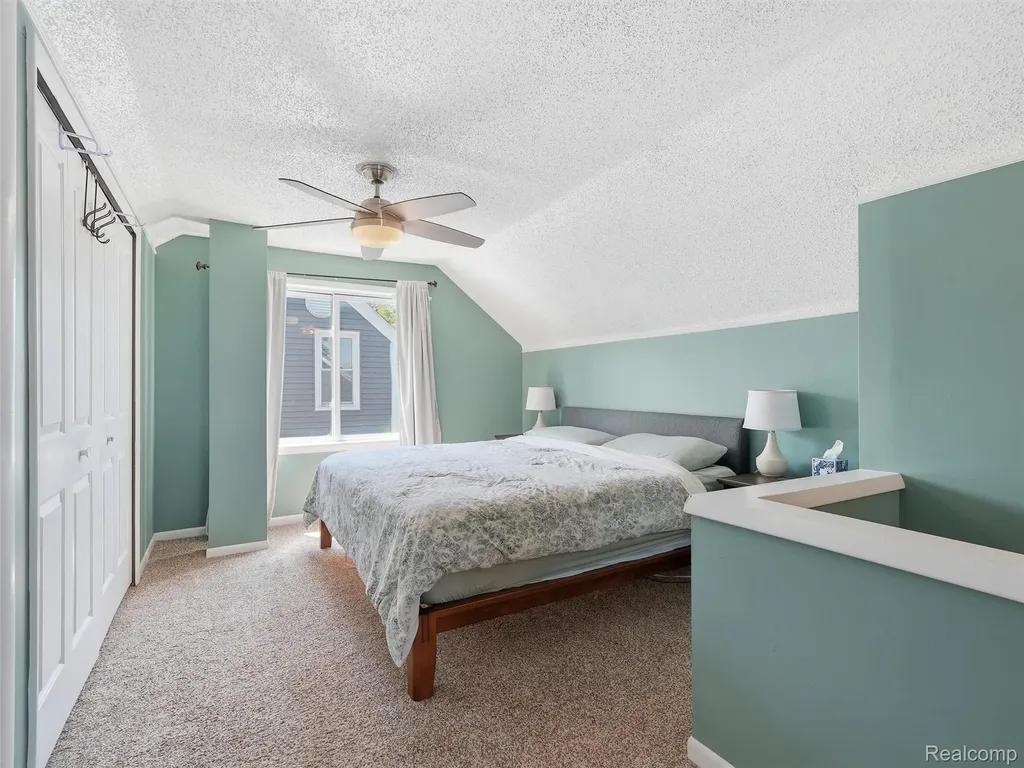 433 Dewey Street Royal Oak City MI 48067