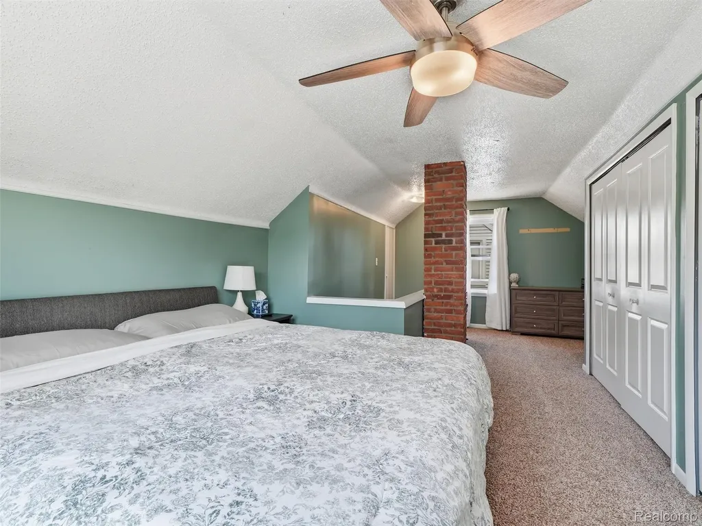 433 Dewey Street Royal Oak City MI 48067