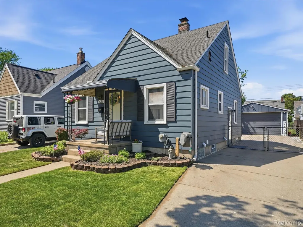 433 Dewey Street Royal Oak City MI 48067
