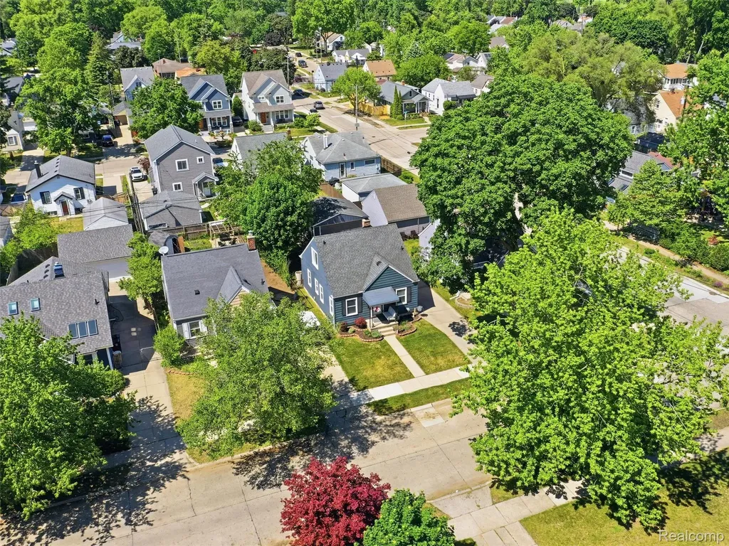 433 Dewey Street Royal Oak City MI 48067