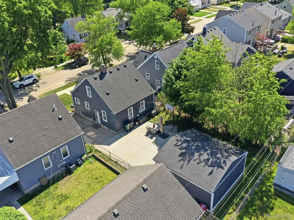 433 Dewey Street Royal Oak City MI 48067