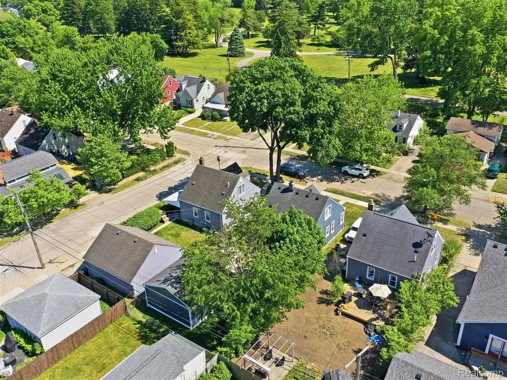 433 Dewey Street Royal Oak City MI 48067