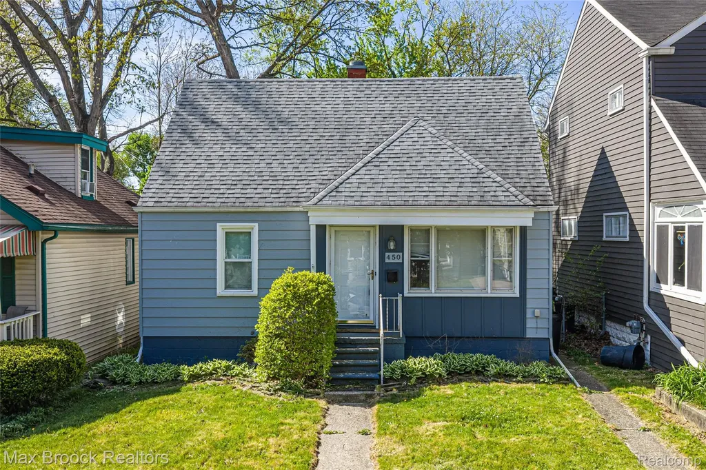 450 E Maplehurst Street Ferndale City MI 48220