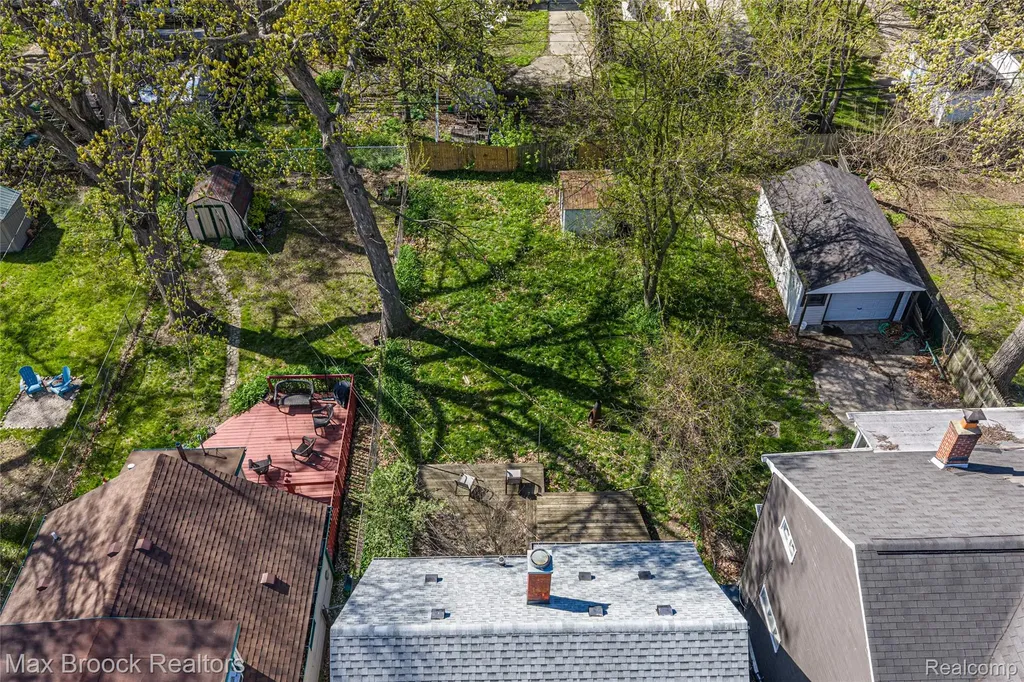 450 E Maplehurst Street Ferndale City MI 48220