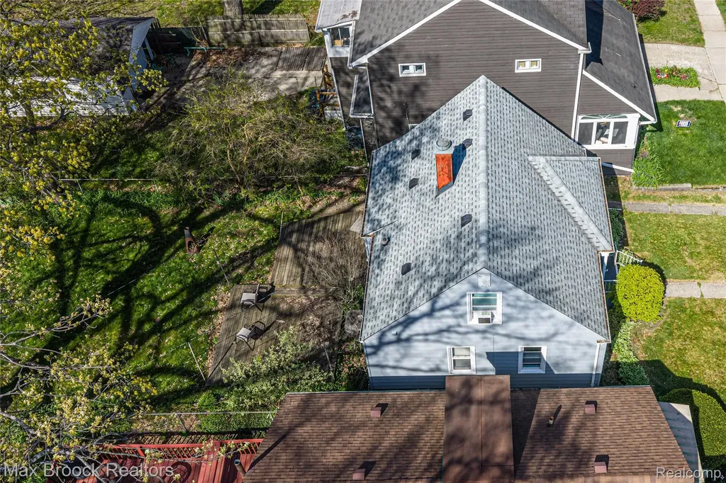 450 E Maplehurst Street Ferndale City MI 48220