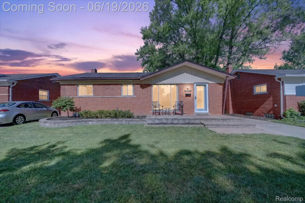29385 Spoon Avenue Madison Heights City MI 48071