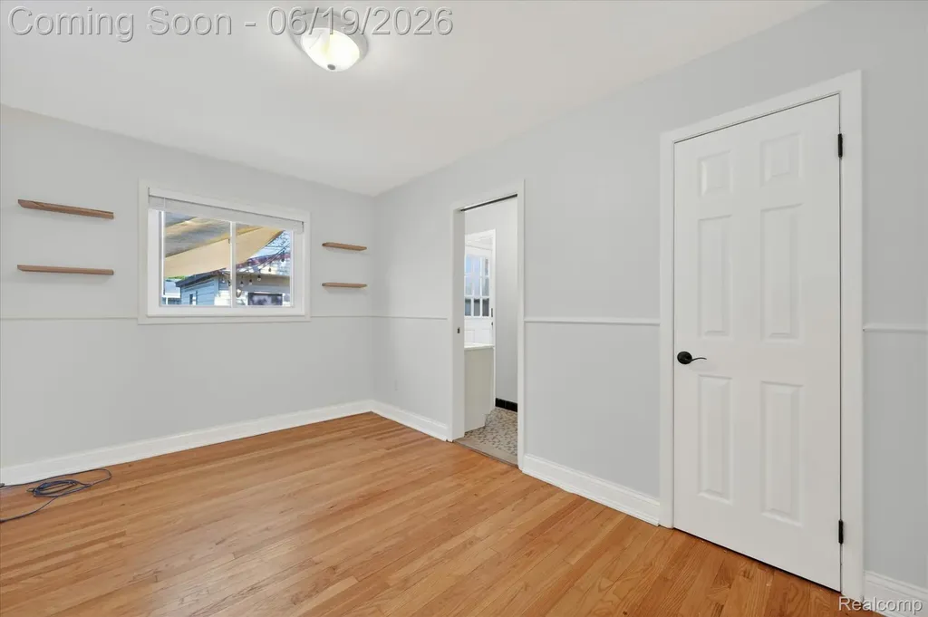 29385 Spoon Avenue Madison Heights City MI 48071