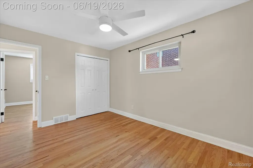 29385 Spoon Avenue Madison Heights City MI 48071