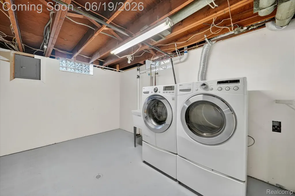 29385 Spoon Avenue Madison Heights City MI 48071